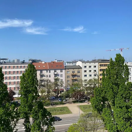 Avis Skwer Kosciuszki 17-19 * Gdynia
