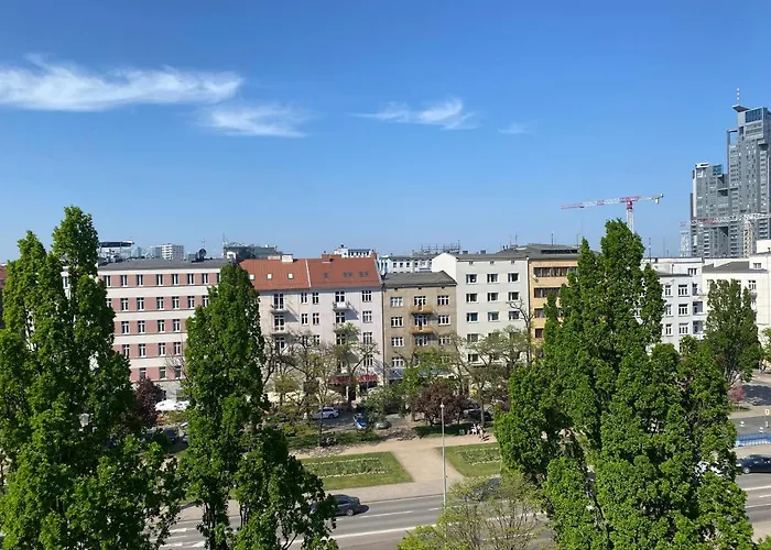 Avis Skwer Kosciuszki 17-19 * Gdynia