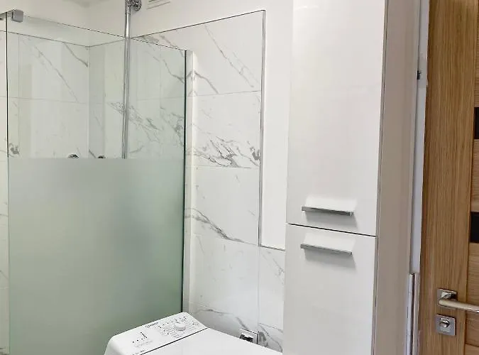 Avis Skwer Kosciuszki 17-19 *